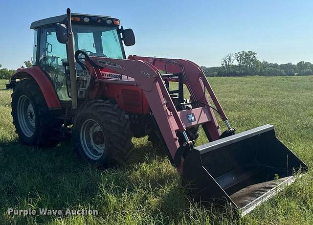 Image of Massey Ferguson 5455 equipment image 2