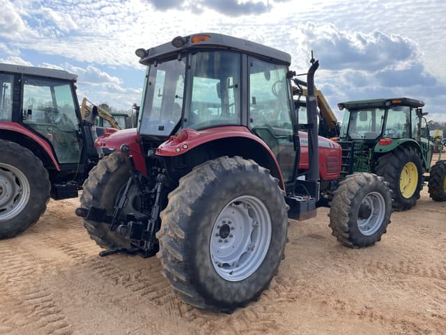 Image of Massey Ferguson 5465 equipment image 2
