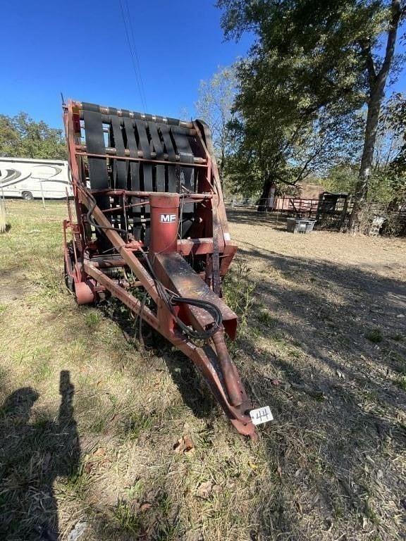 Image of Massey Ferguson 560 equipment image 2