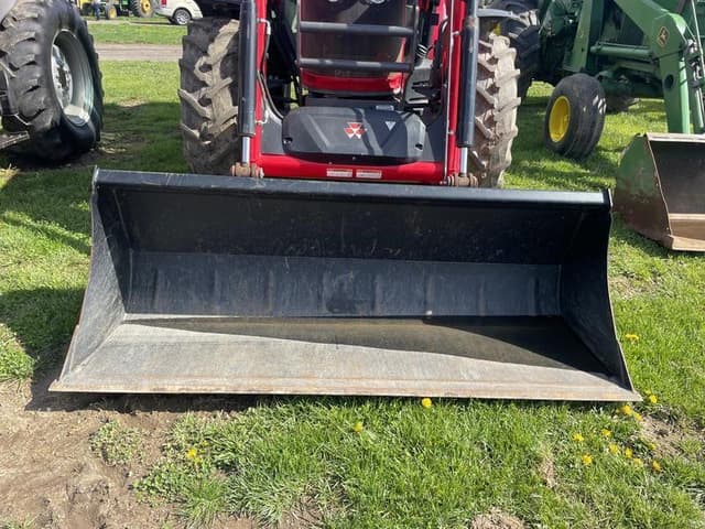 Image of Massey Ferguson 4707 equipment image 2