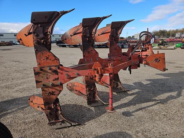 Image of Massey Ferguson 57 equipment image 2