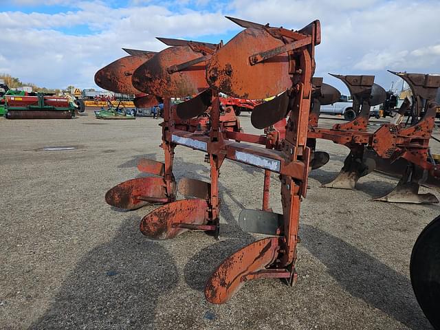 Image of Massey Ferguson 57 equipment image 1