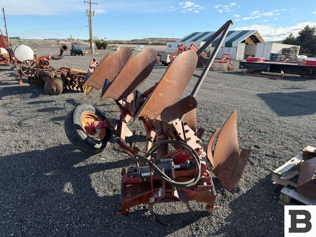 Image of Massey Ferguson 57 equipment image 3