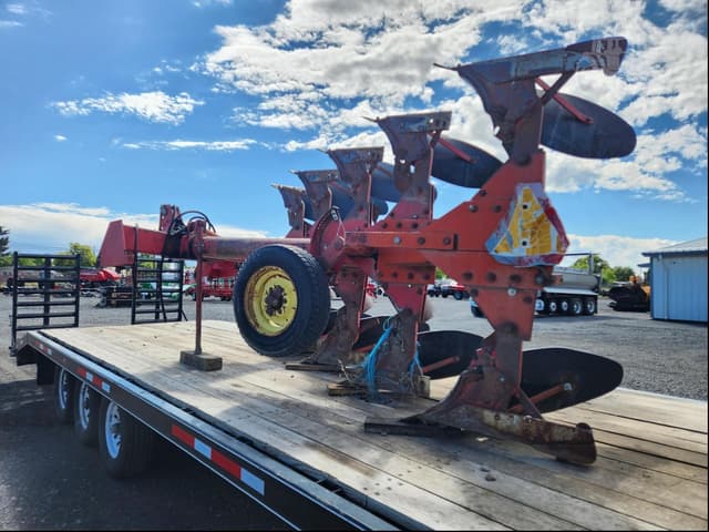 Image of Massey Ferguson 570 equipment image 3
