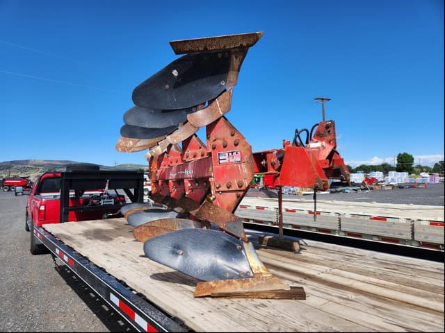 Image of Massey Ferguson 570 equipment image 1