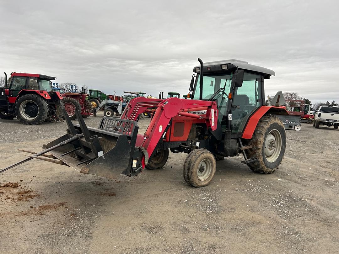 Image of Massey Ferguson 573 Primary image