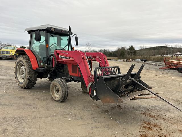 Image of Massey Ferguson 573 equipment image 2