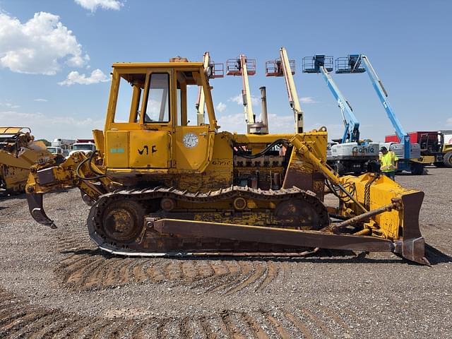 Image of Massey Ferguson 600C equipment image 3