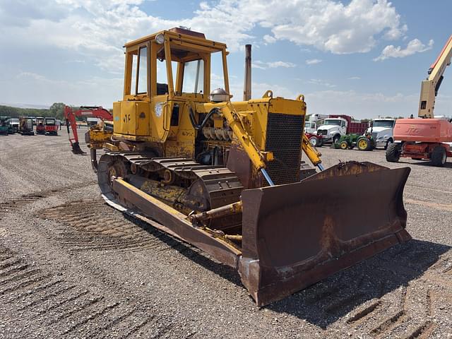 Image of Massey Ferguson 600C equipment image 2