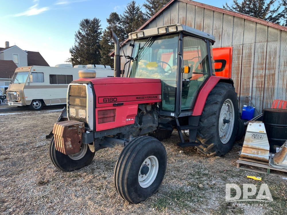 Massey Ferguson 6180 Equipment Image0