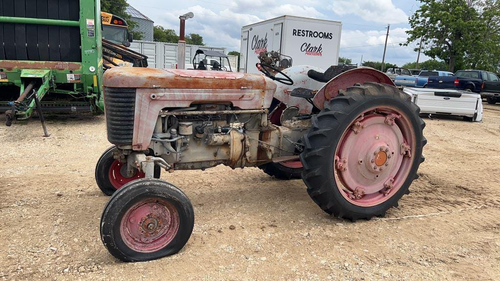 Main image Massey Ferguson 65