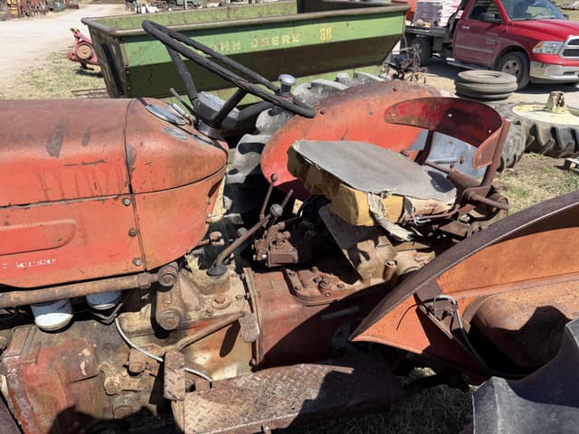 Image of Massey Ferguson 65 equipment image 4