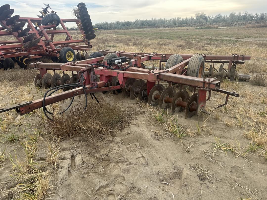 Image of Massey Ferguson 720 Primary image