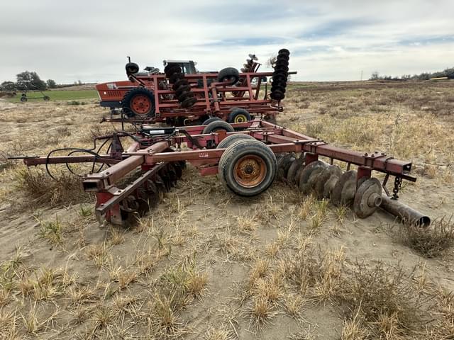 Image of Massey Ferguson 720 equipment image 1