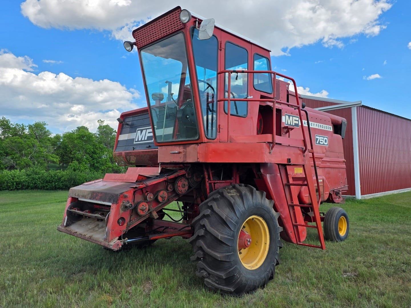 Massey Ferguson 750 Equipment Image0