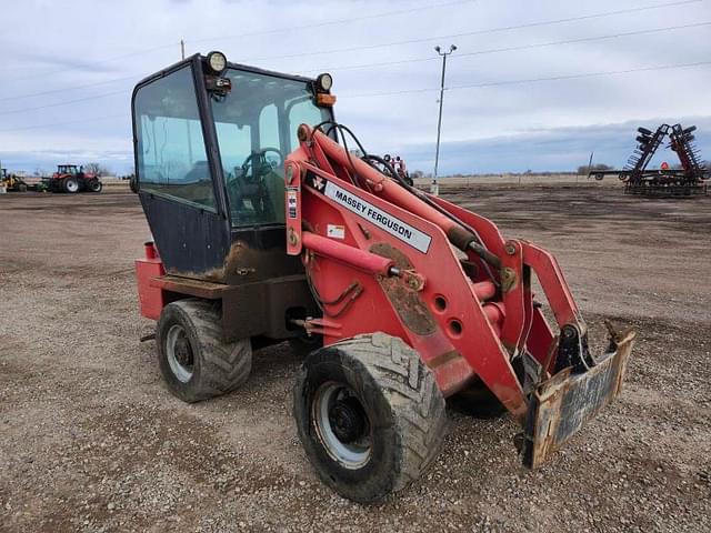 Image of Massey Ferguson 7500 equipment image 1