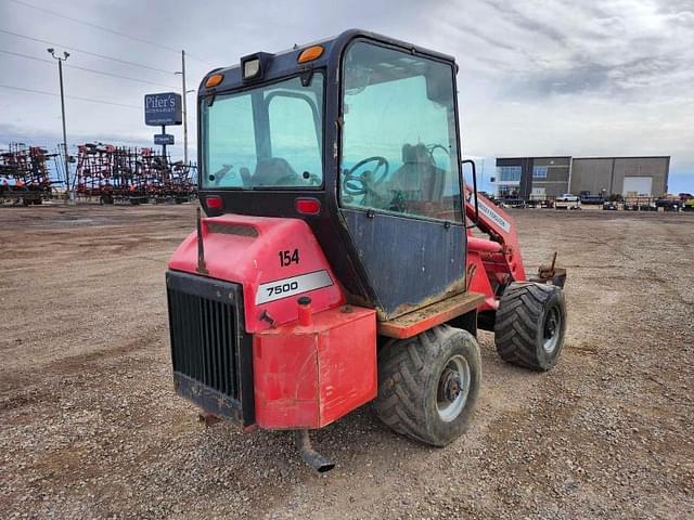 Image of Massey Ferguson 7500 equipment image 2