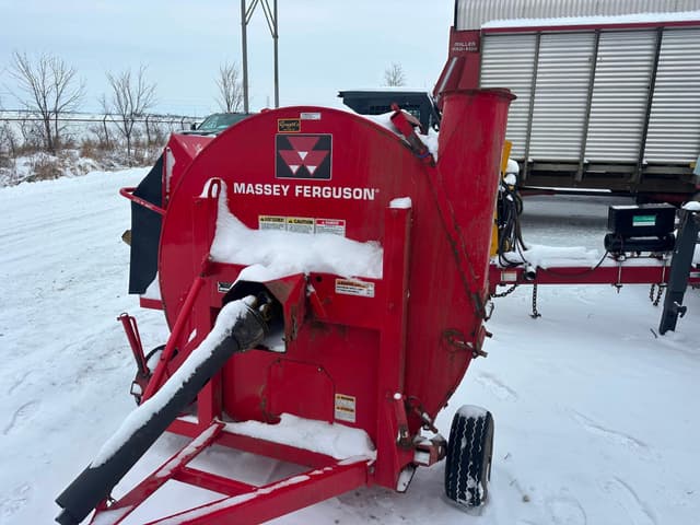 Image of Massey Ferguson 7515 equipment image 1