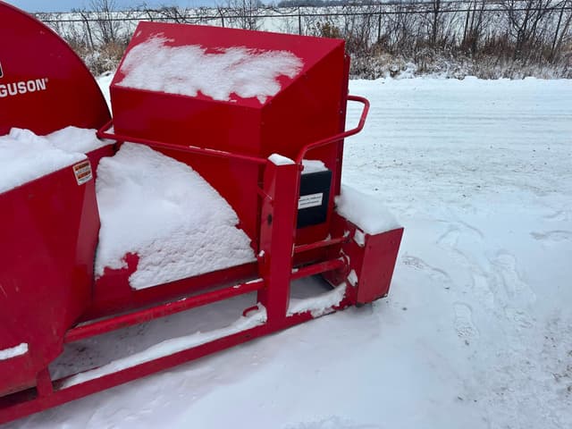 Image of Massey Ferguson 7515 equipment image 3