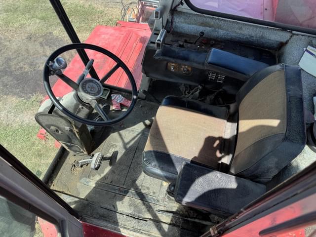 Image of Massey Ferguson 760 equipment image 4