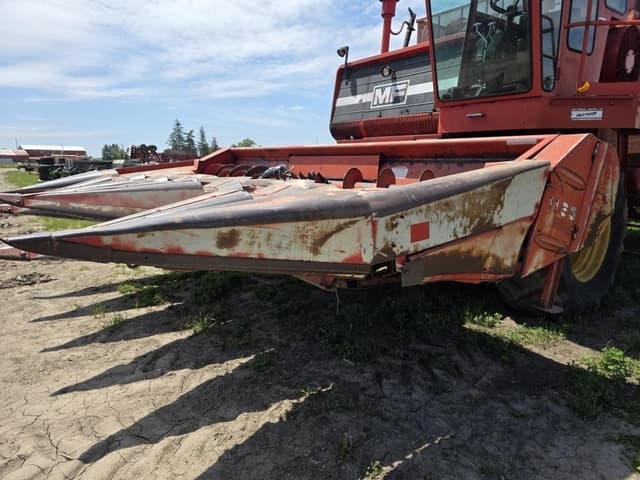 Image of Massey Ferguson 860 equipment image 4