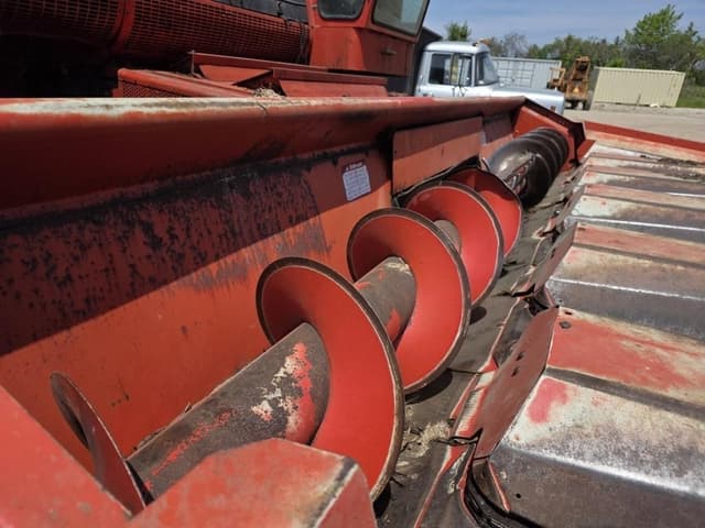 Image of Massey Ferguson 860 equipment image 2