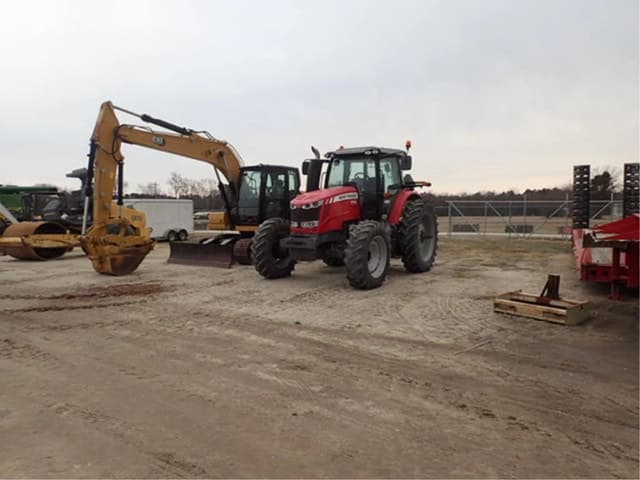 Image of Massey Ferguson 7715 equipment image 1
