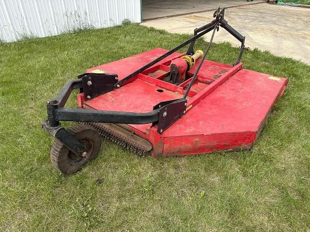 Image of Massey Ferguson 1051 equipment image 2