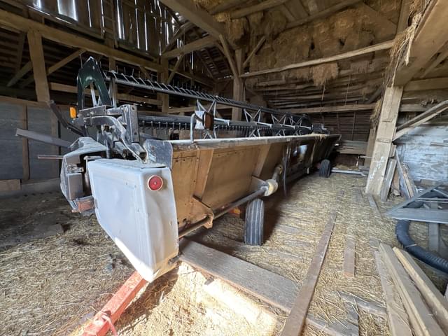 Image of Massey Ferguson 8000 equipment image 2