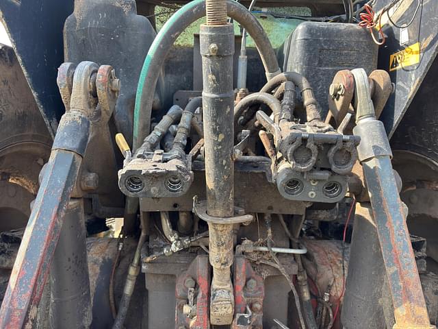 Image of Massey Ferguson 8150 equipment image 4