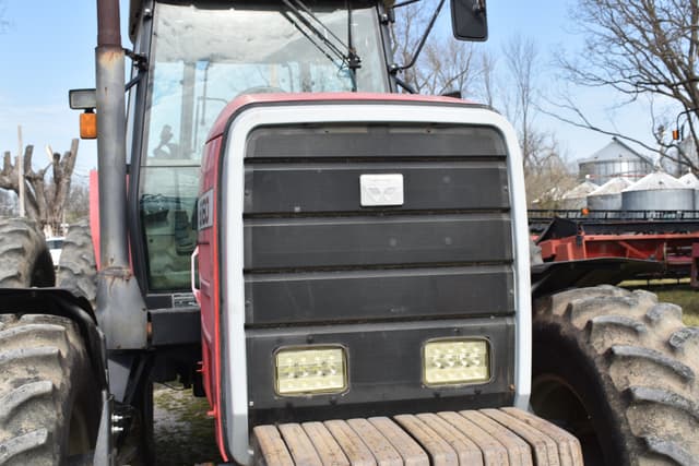 Image of Massey Ferguson 8160 equipment image 4