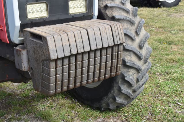 Image of Massey Ferguson 8160 equipment image 3