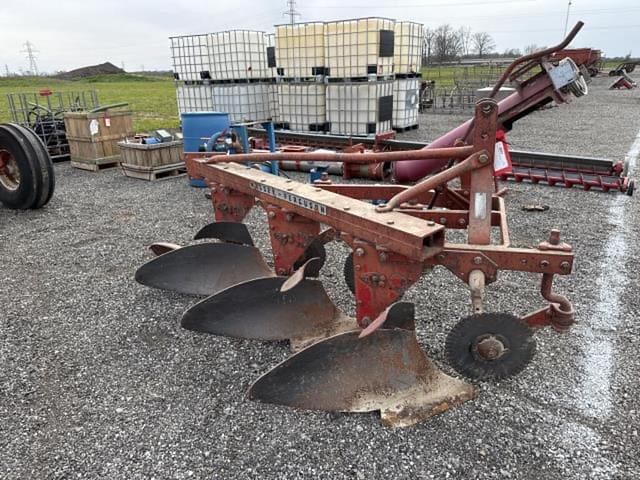 Image of Massey Ferguson 82 equipment image 2