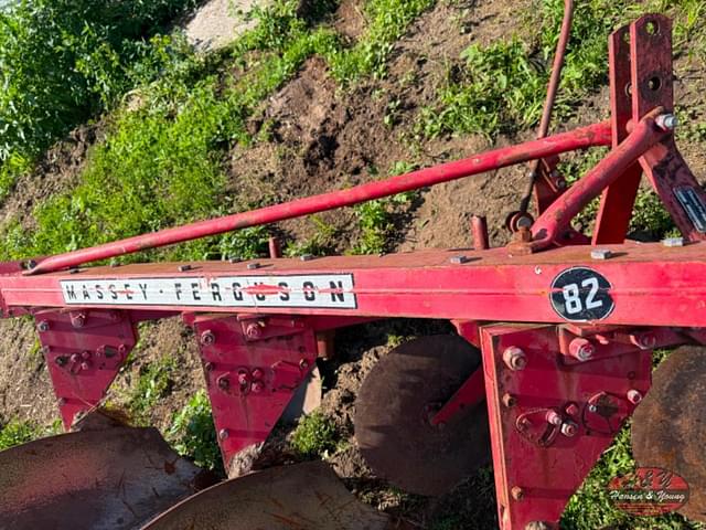 Image of Massey Ferguson 82 equipment image 2