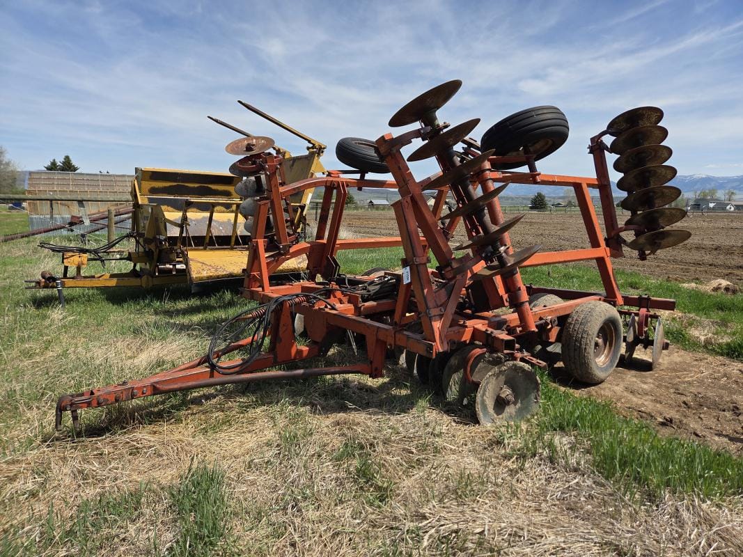 Main image Massey Ferguson 820