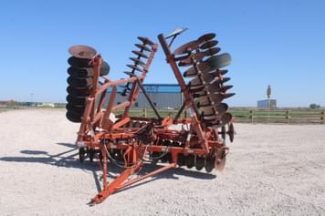 Main image Massey Ferguson 820