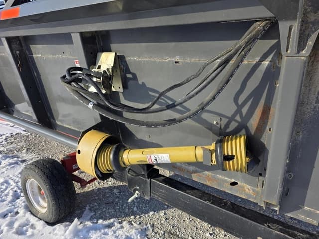 Image of Massey Ferguson 8200 equipment image 4