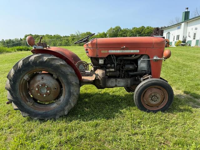 Image of Massey Ferguson 825 equipment image 3