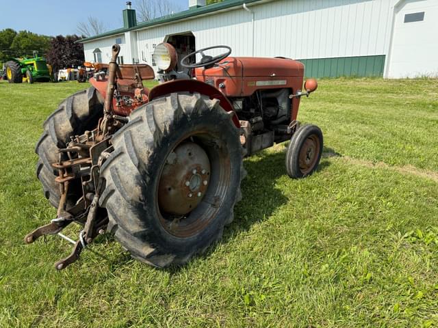 Image of Massey Ferguson 825 equipment image 4