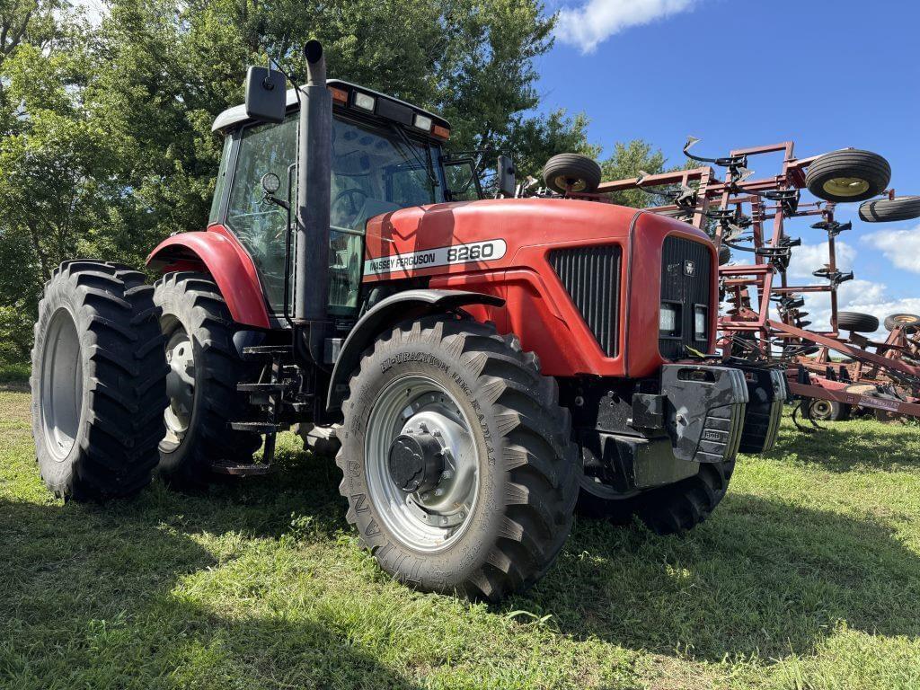 Image of Massey Ferguson 8260 Primary image