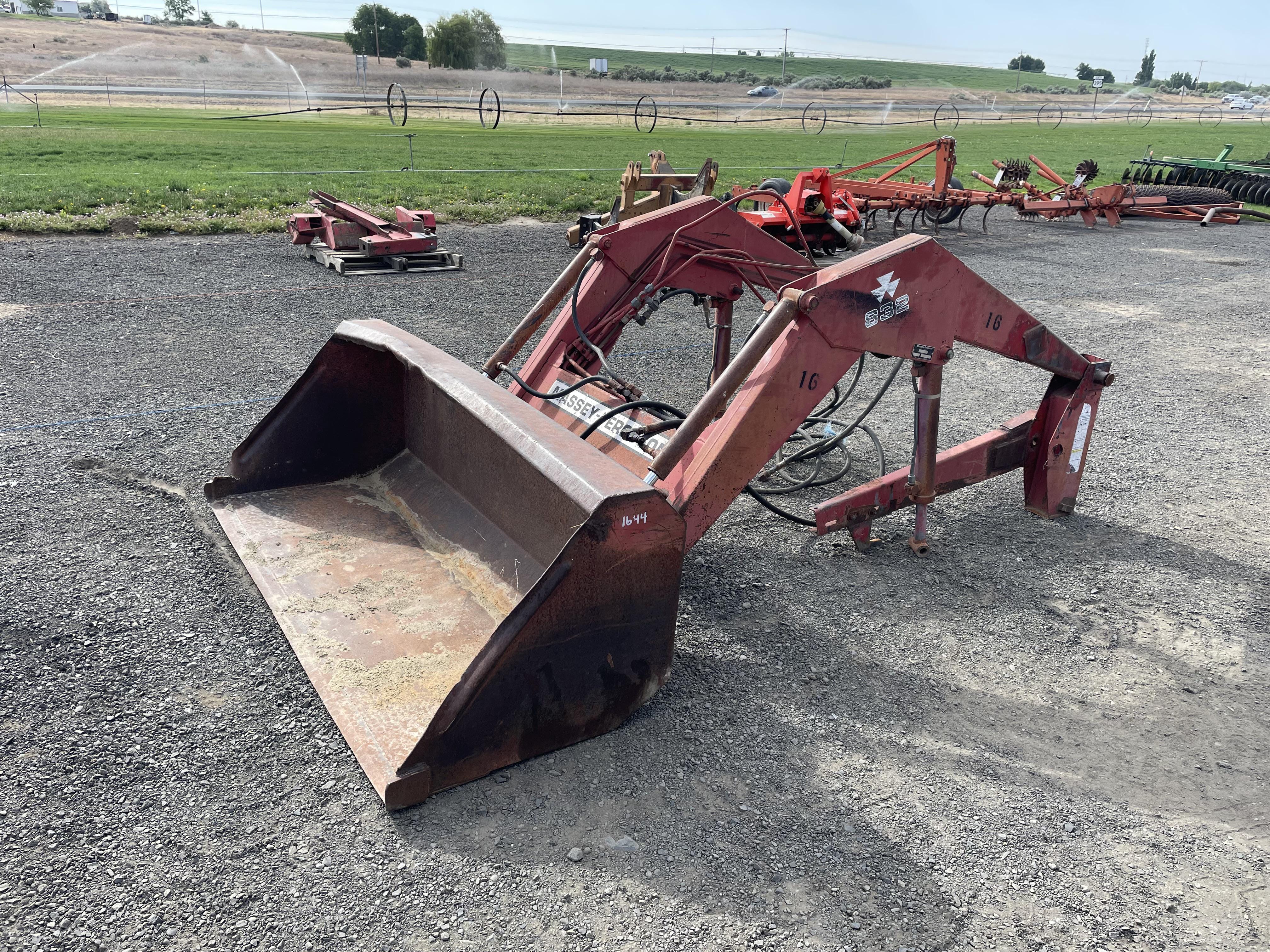 Main image Massey Ferguson 832