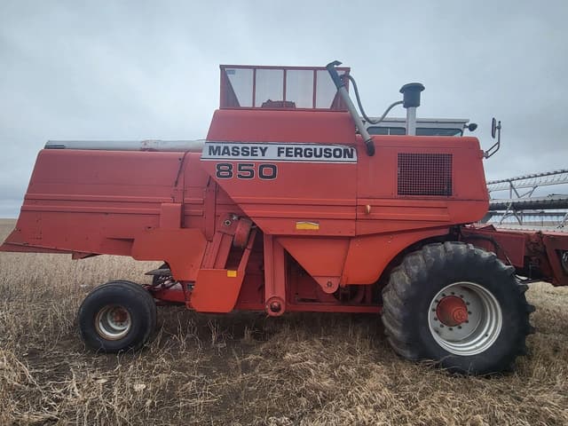 Image of Massey Ferguson 850 equipment image 2