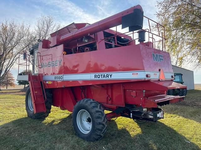 Image of Massey Ferguson 8560 equipment image 4