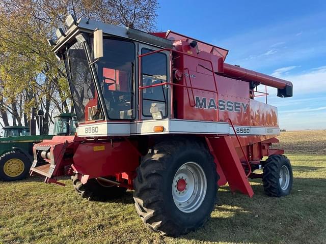 Image of Massey Ferguson 8560 equipment image 3