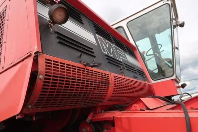 Image of Massey Ferguson 865 equipment image 4