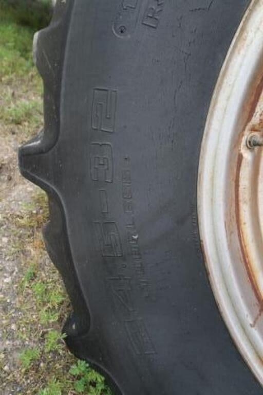 Image of Massey Ferguson 865 equipment image 3