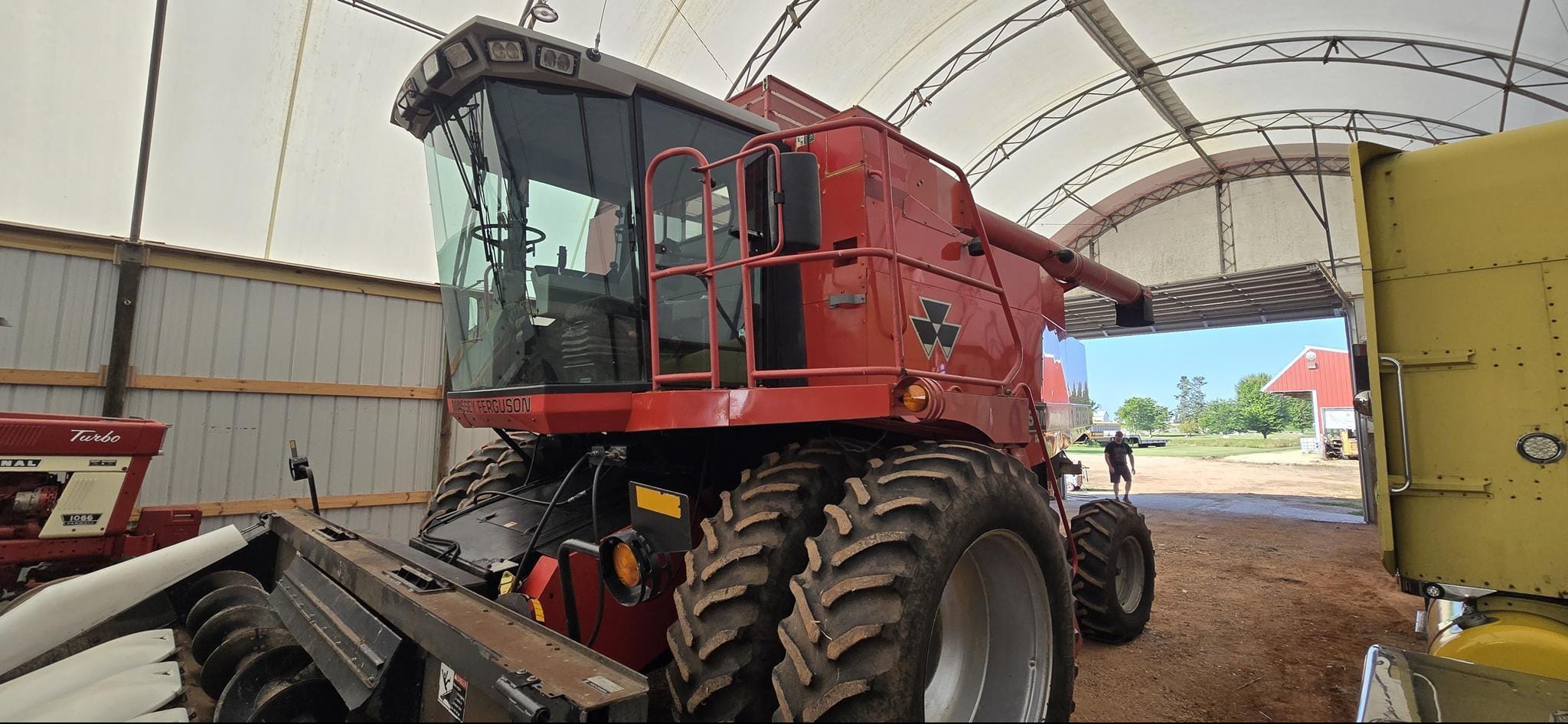 Massey Ferguson 8780 Equipment Image0