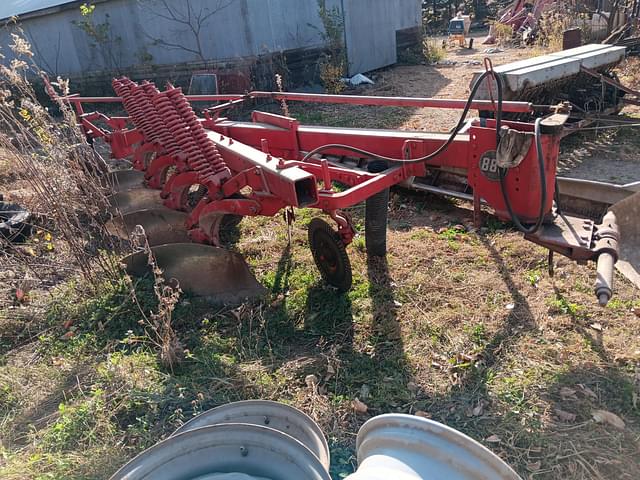 Image of Massey Ferguson 880 equipment image 2