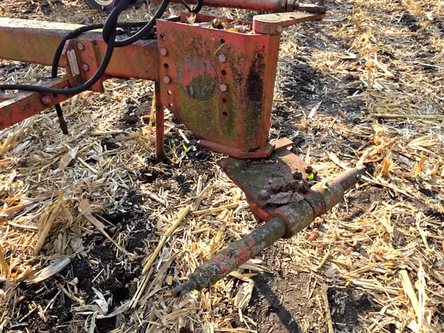 Image of Massey Ferguson 880 equipment image 4