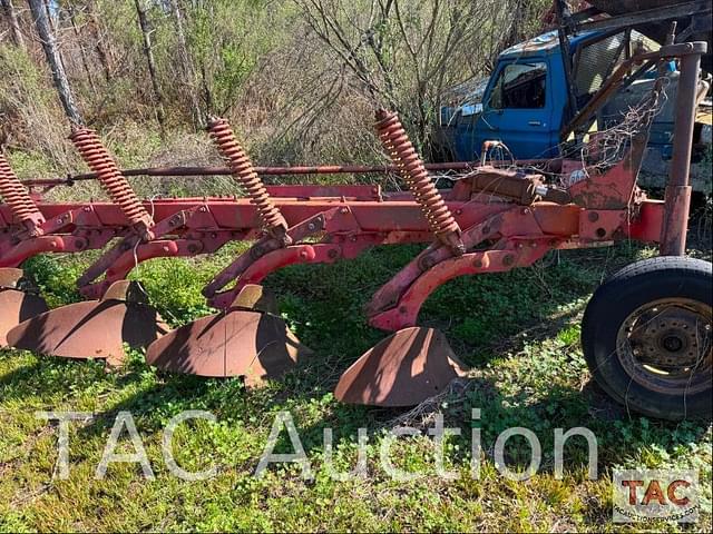 Image of Massey Ferguson 880 equipment image 4